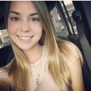 Meet your Posher, Amie